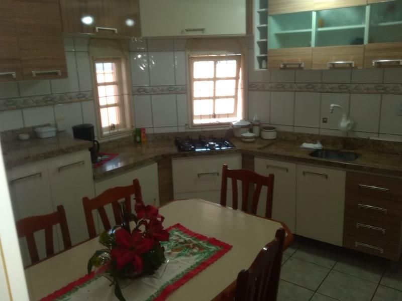 Casa com 3 quartos, 3 banheiros e 250m² à venda no bairro Jardim do Prado, Taquara