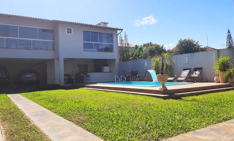 Casa com 3 quartos, 4 banheiros e 400m² à venda no bairro Jardim do Prado, Taquara