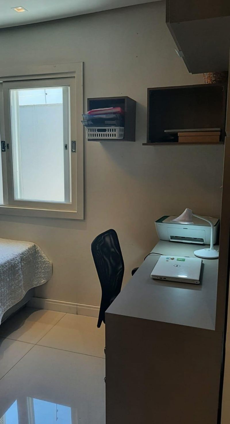 Casa com 3 quartos, 4 banheiros e 400m² à venda no bairro Jardim do Prado, Taquara