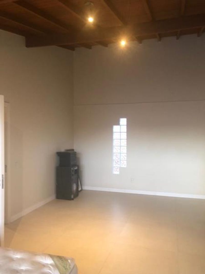 Casa com 3 quartos, 4 banheiros e 400m² à venda no bairro Jardim do Prado, Taquara