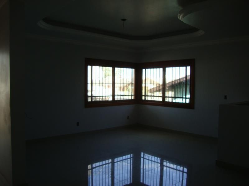 Casa com 3 quartos, 2 banheiros e 147m² à venda no bairro Centro, Taquara