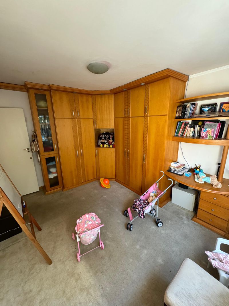 Casa com 4 quartos, 5 banheiros e 380m² à venda no bairro Recreio, Taquara
