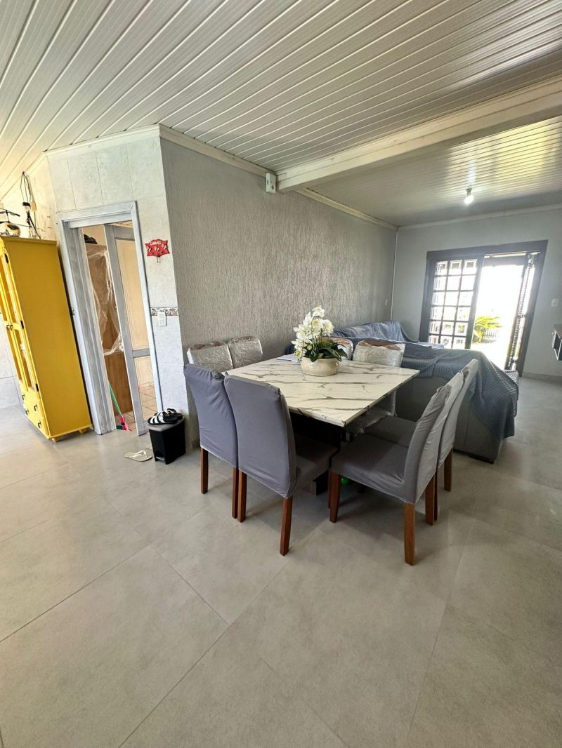 Casa com 2 quartos, 2 banheiros e 79m² à venda no bairro Recreio, Taquara