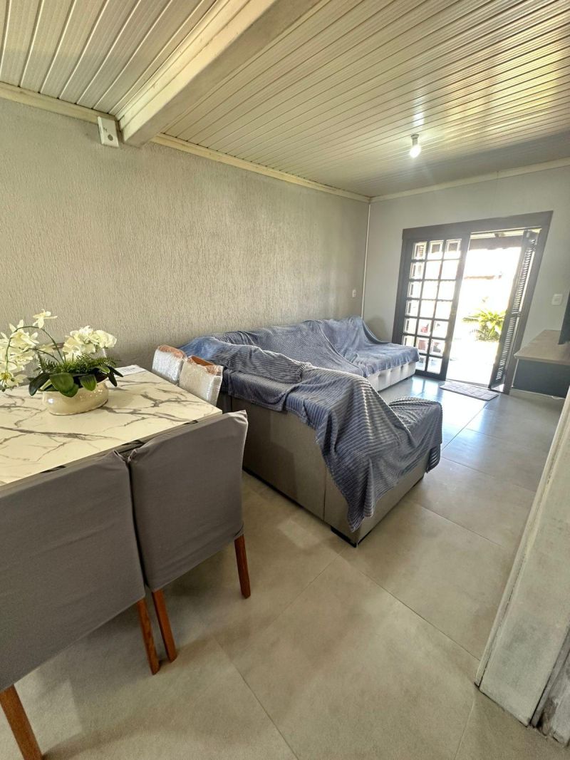 Casa com 2 quartos, 2 banheiros e 79m² à venda no bairro Recreio, Taquara