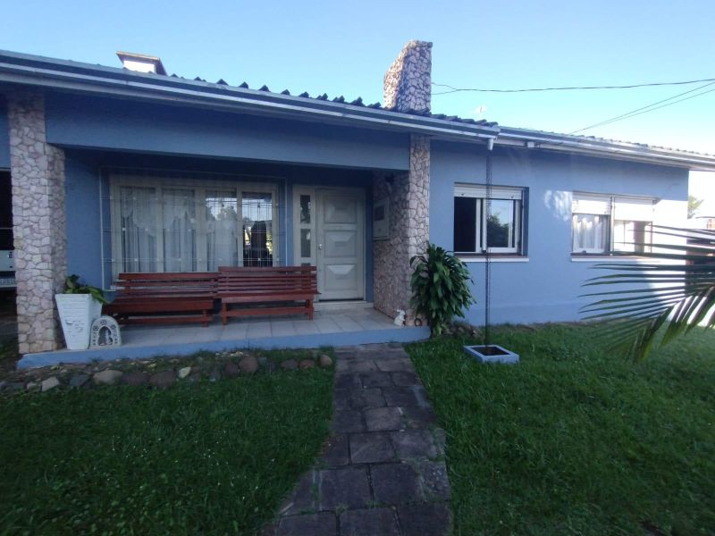 Casa com 3 quartos e 2 banheiros à venda no bairro Recreio, Taquara