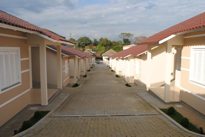 Casa com 3 quartos, 1 banheiro e 79m² à venda no bairro Ronda, Taquara