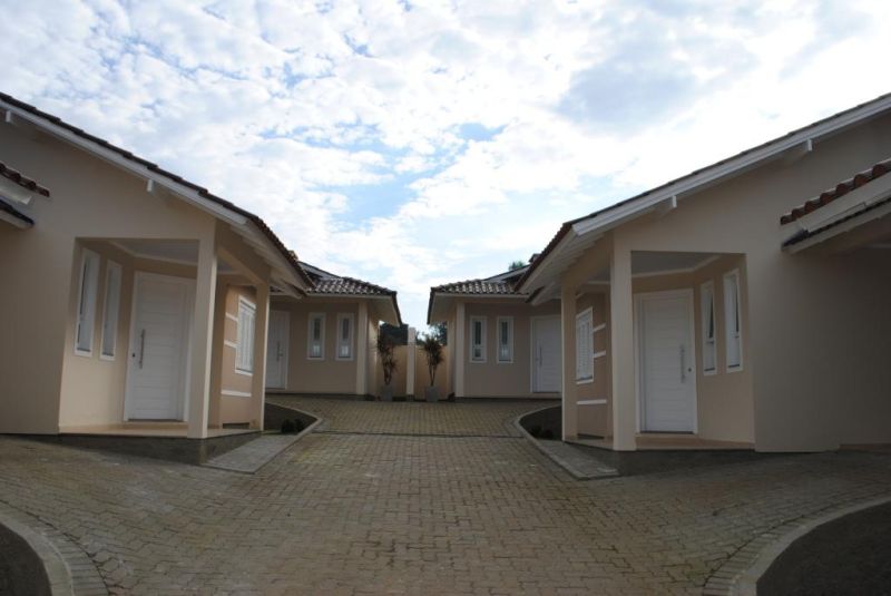 Casa com 2 quartos, 1 banheiro e 66m² à venda no bairro Ronda, Taquara
