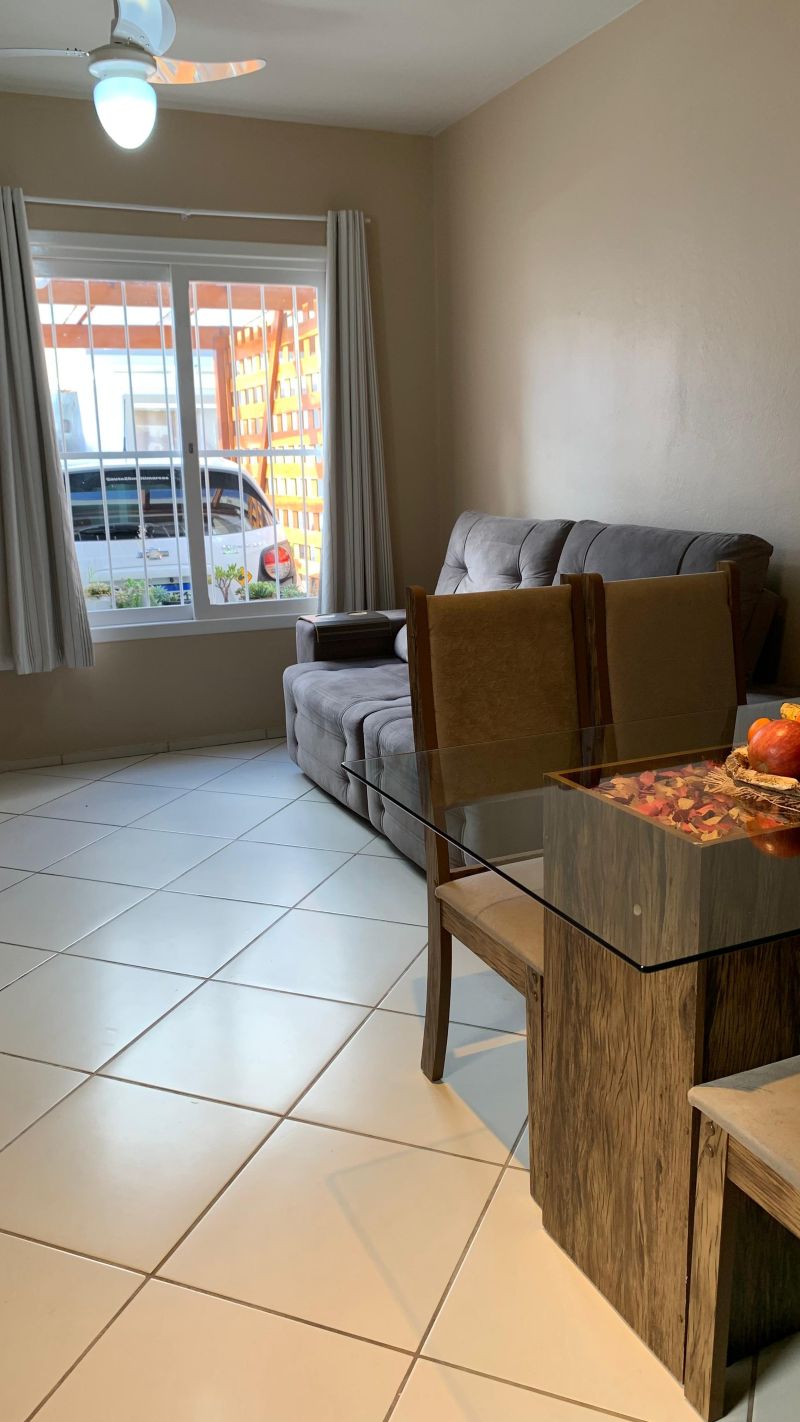 Casa com 2 quartos, 1 banheiro e 50m² à venda no bairro Santa Teresinha, Taquara