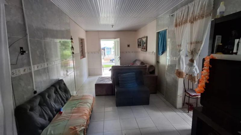 Casa com 2 quartos, 2 banheiros e 148m² à venda no bairro Santa Teresinha, Taquara
