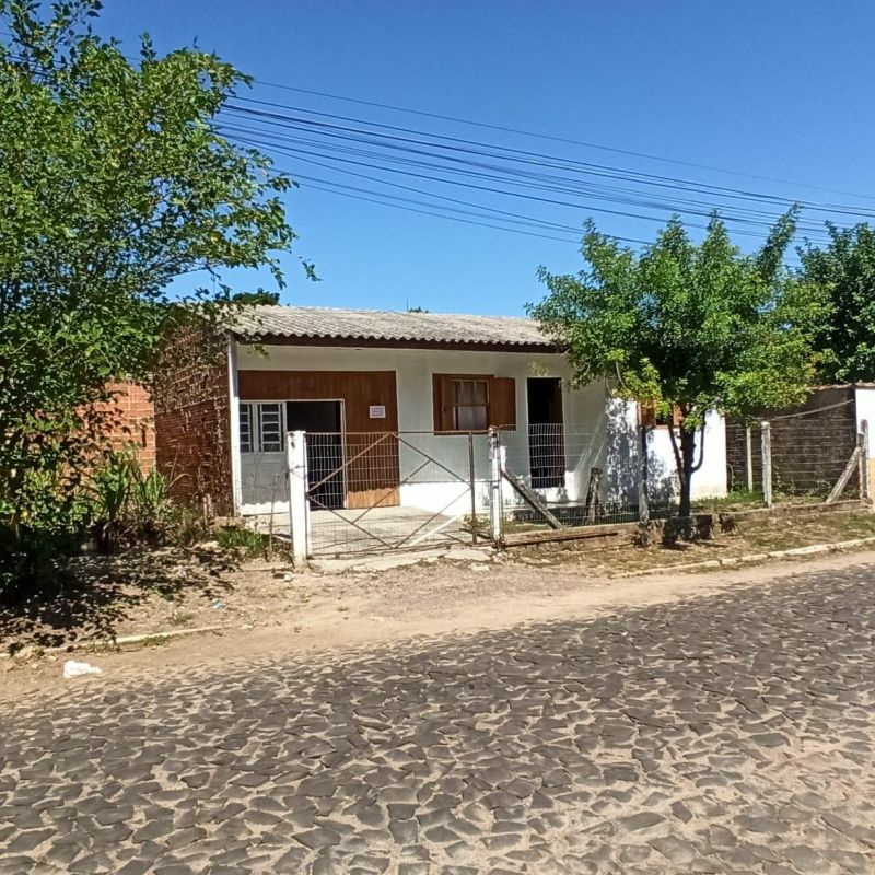Casa com 2 quartos e 1 banheiro à venda no bairro Santa Teresinha, Taquara