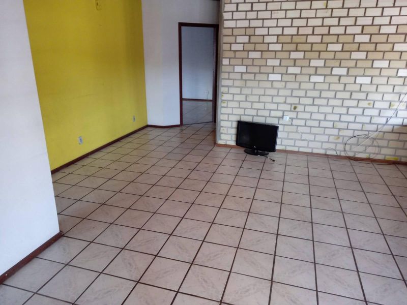 Apartamento com 3 quartos, 1 banheiro e 130m² à venda no bairro Santa Teresinha, Taquara