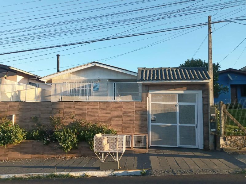Casa com 5 quartos, 2 banheiros e 230m² à venda no bairro Santa Teresinha, Taquara