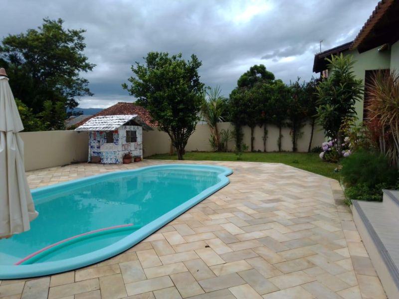 Casa com 2 quartos, 2 banheiros e 120m² à venda no bairro Santa Teresinha, Taquara