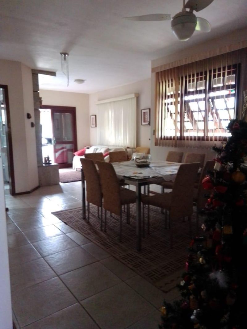 Casa com 2 quartos, 2 banheiros e 120m² à venda no bairro Santa Teresinha, Taquara