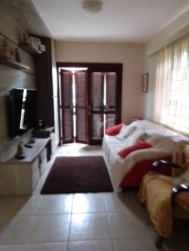 Casa com 2 quartos, 2 banheiros e 120m² à venda no bairro Santa Teresinha, Taquara