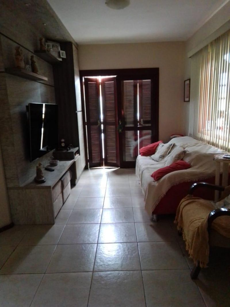 Casa com 2 quartos, 2 banheiros e 120m² à venda no bairro Santa Teresinha, Taquara