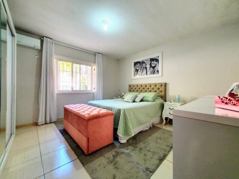 Casa com 3 quartos, 2 banheiros e 172m² à venda no bairro Santa Teresinha, Taquara