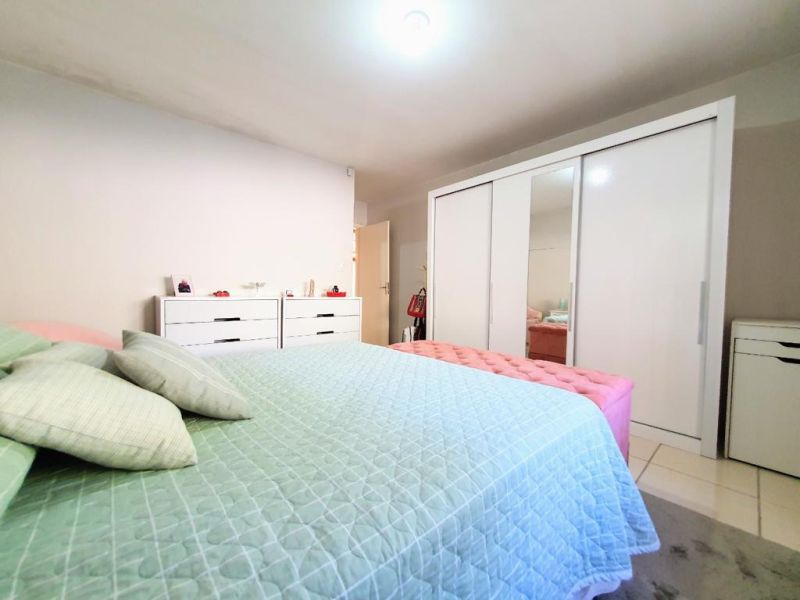 Casa com 3 quartos, 2 banheiros e 172m² à venda no bairro Santa Teresinha, Taquara