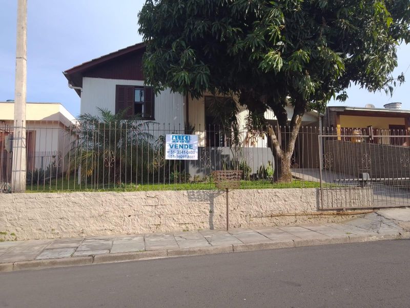Casa com 3 quartos e 1 banheiro à venda no bairro Santa Teresinha, Taquara