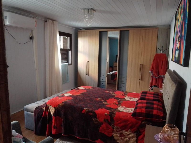 Casa com 3 quartos e 1 banheiro à venda no bairro Santa Teresinha, Taquara