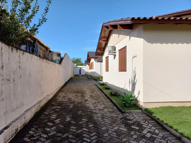 Casa com 2 quartos, 1 banheiro e 69m² à venda no bairro Santa Teresinha, Taquara