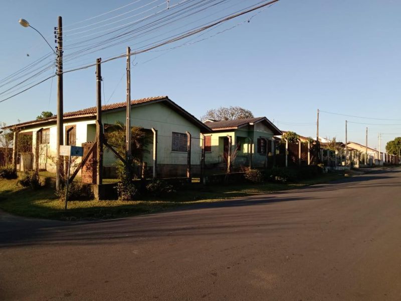 Casa com 5 quartos, 2 banheiros e 248m² à venda no bairro Santa Teresinha, Taquara