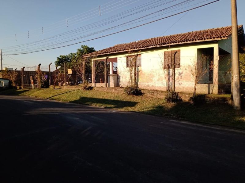 Casa com 5 quartos, 2 banheiros e 248m² à venda no bairro Santa Teresinha, Taquara