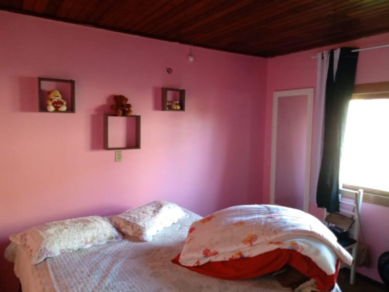 Casa com 5 quartos, 2 banheiros e 248m² à venda no bairro Santa Teresinha, Taquara