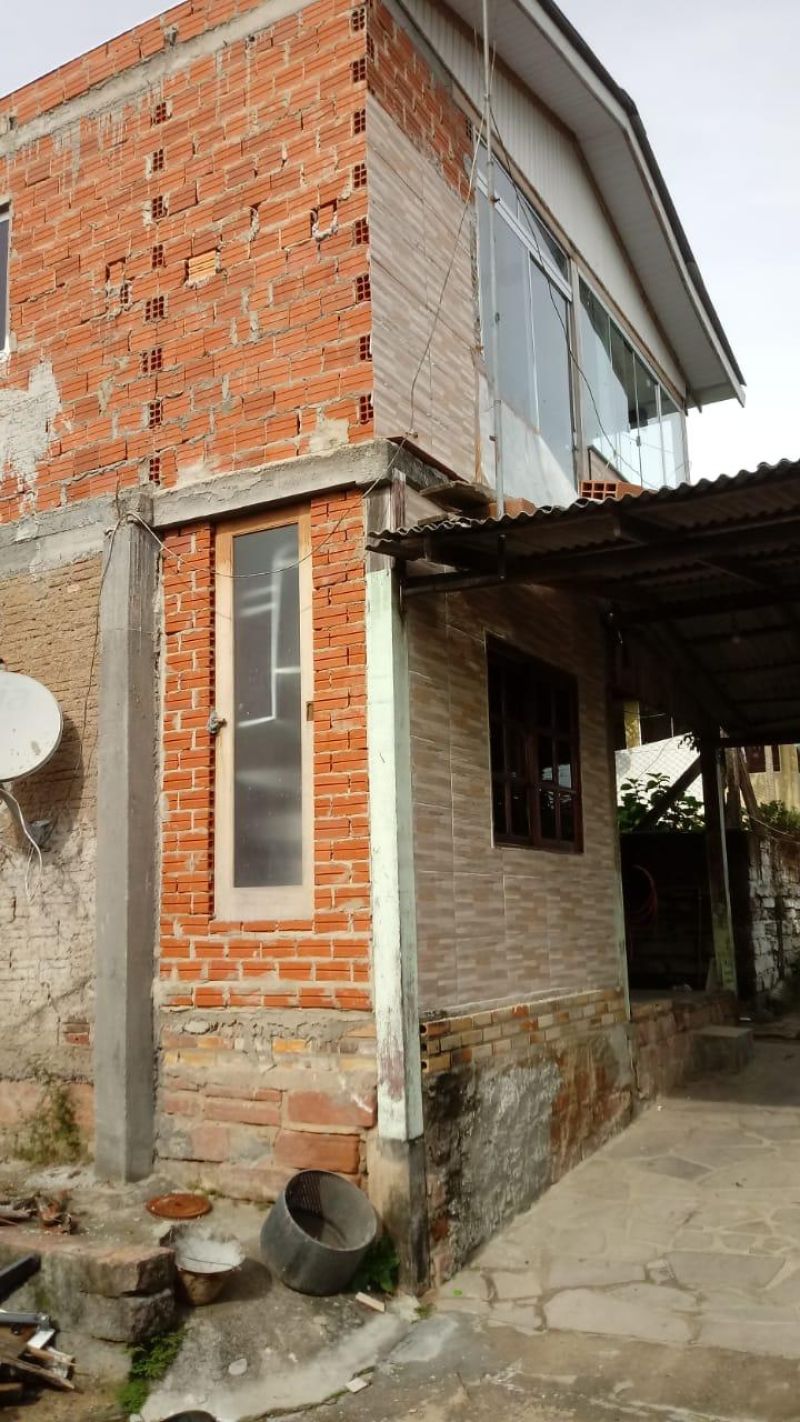 Casa com 3 quartos, 2 banheiros e 84m² à venda no bairro Santa Teresinha, Taquara