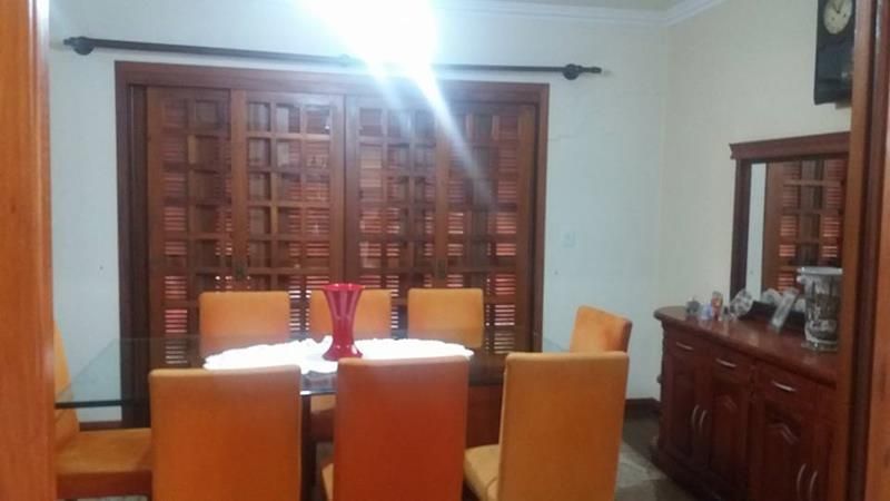 Casa com 4 quartos, 2 banheiros e 300m² à venda no bairro Santa Teresinha, Taquara