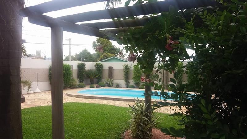 Casa com 4 quartos, 2 banheiros e 300m² à venda no bairro Santa Teresinha, Taquara