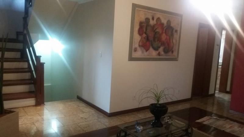 Casa com 4 quartos, 2 banheiros e 300m² à venda no bairro Santa Teresinha, Taquara