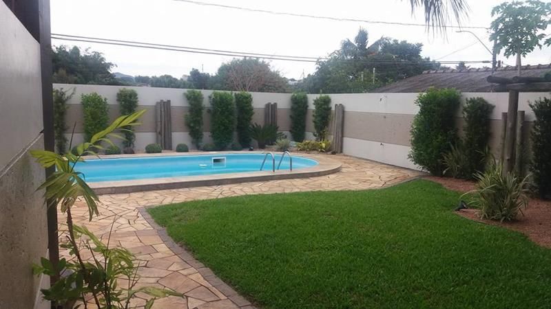 Casa com 4 quartos, 2 banheiros e 300m² à venda no bairro Santa Teresinha, Taquara