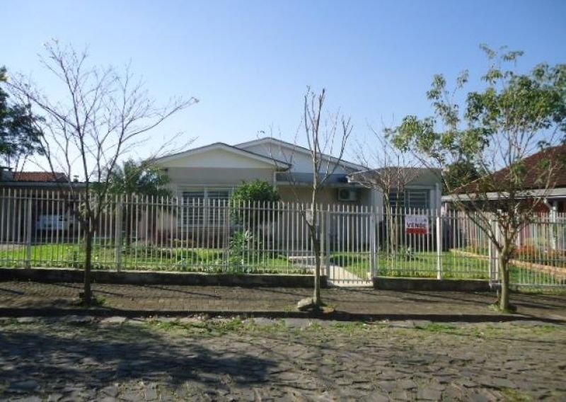 Casa com 3 quartos, 2 banheiros e 180m² à venda no bairro Santa Teresinha, Taquara
