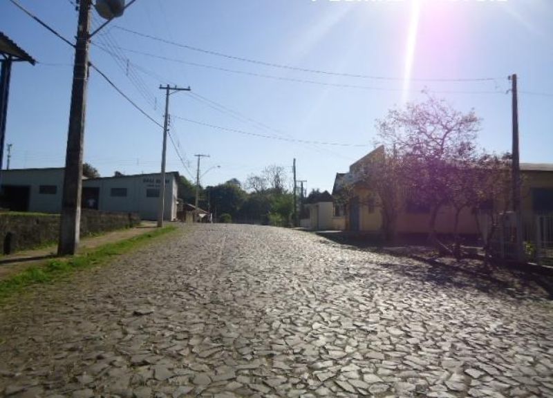 Casa com 3 quartos, 2 banheiros e 180m² à venda no bairro Santa Teresinha, Taquara