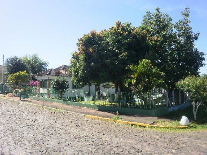 Casa com 3 quartos e 2 banheiros à venda no bairro Santa Teresinha, Taquara