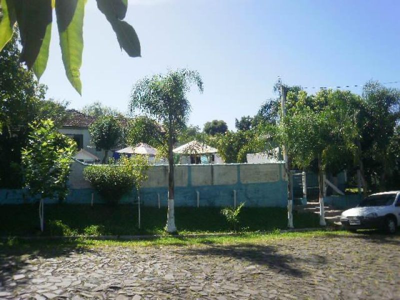 Casa com 3 quartos e 2 banheiros à venda no bairro Santa Teresinha, Taquara
