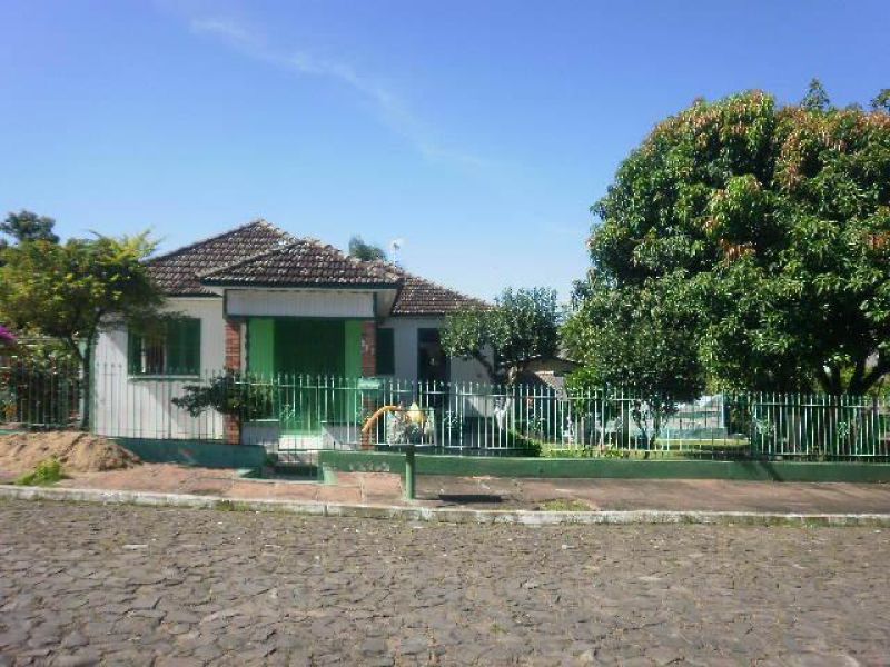 Casa com 3 quartos e 2 banheiros à venda no bairro Santa Teresinha, Taquara