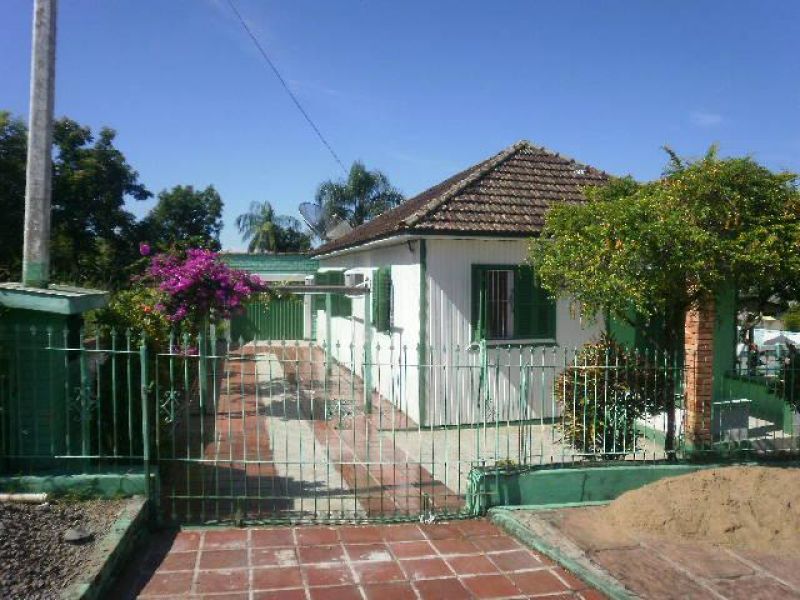 Casa com 3 quartos e 2 banheiros à venda no bairro Santa Teresinha, Taquara