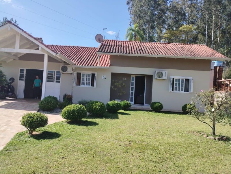 Casa com 3 quartos, 2 banheiros e 120m² à venda no bairro Eldorado, Taquara