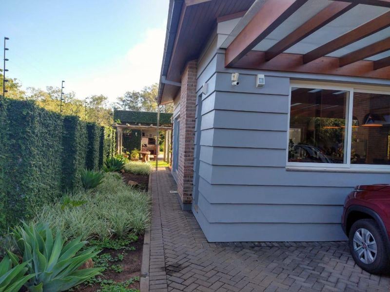 Casa com 5 banheiros e 250m² à venda no bairro Tucanos, Taquara