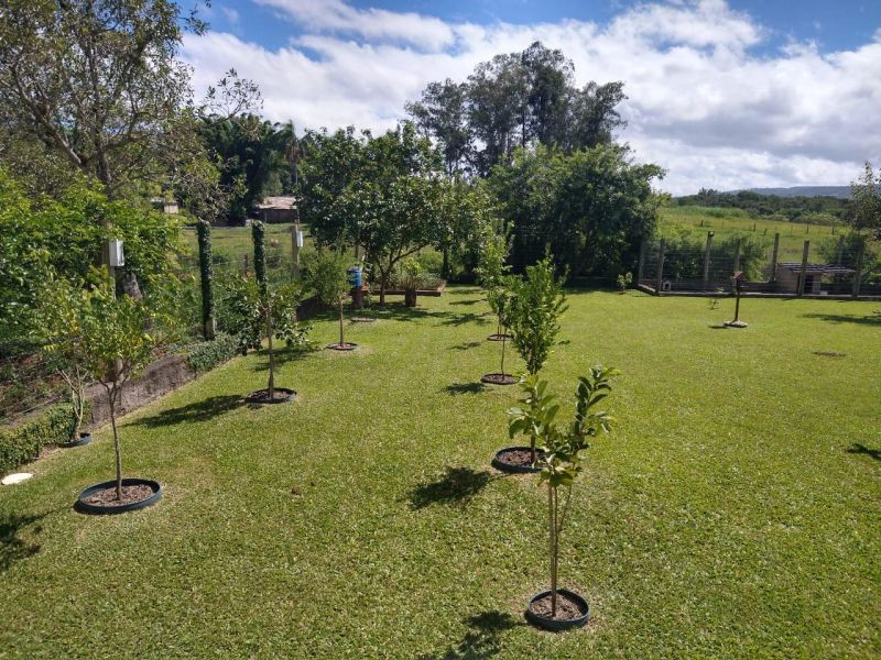 Casa com 5 banheiros e 250m² à venda no bairro Tucanos, Taquara