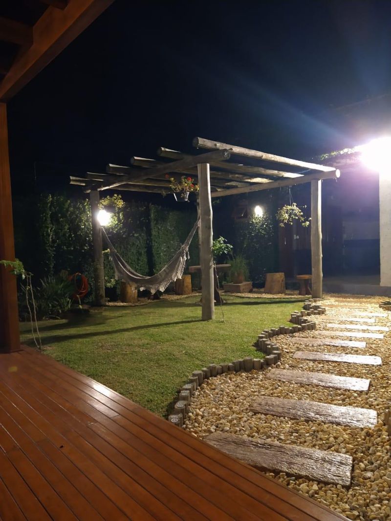Casa com 5 banheiros e 250m² à venda no bairro Tucanos, Taquara