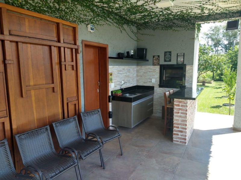 Casa com 5 banheiros e 250m² à venda no bairro Tucanos, Taquara