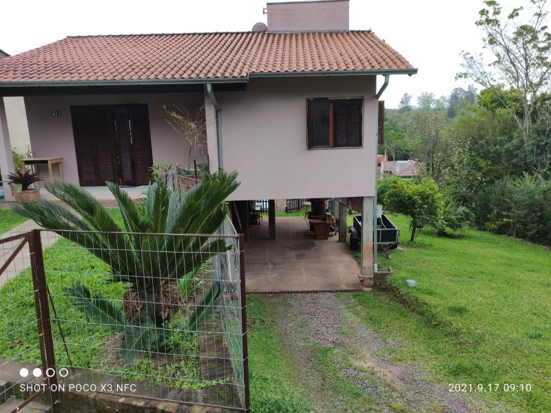 Casa com 2 quartos, 1 banheiro e 148m² à venda no bairro Tucanos, Taquara