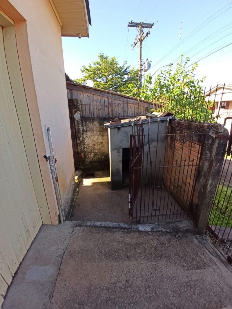 Casa com 3 quartos, 1 banheiro e 130m² à venda no bairro Ideal, Taquara