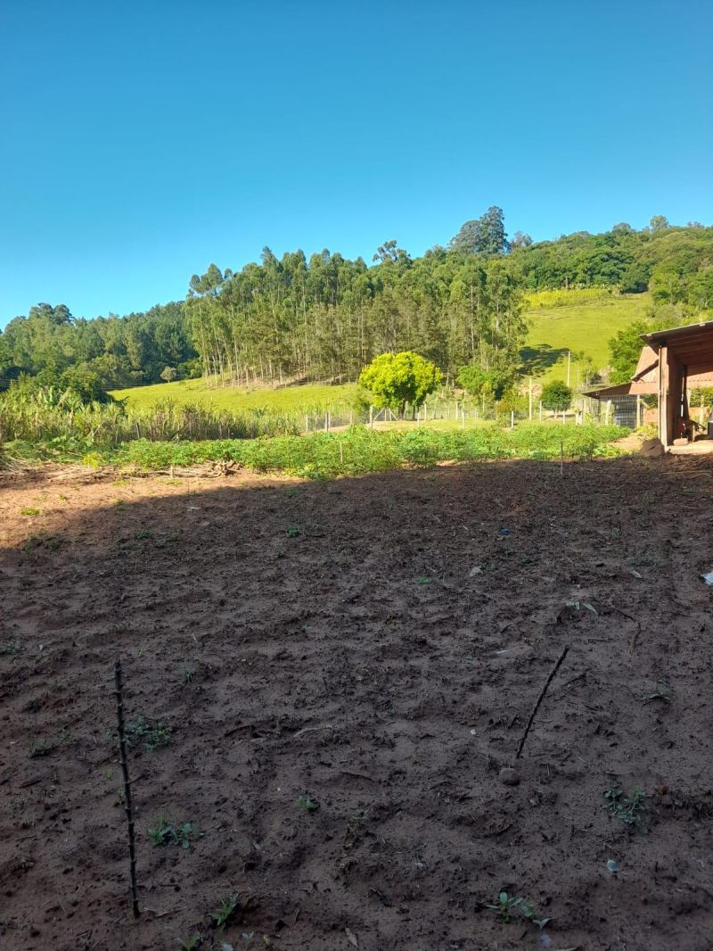 Sítio à venda no bairro distrito de Açouta Cavalo, Taquara