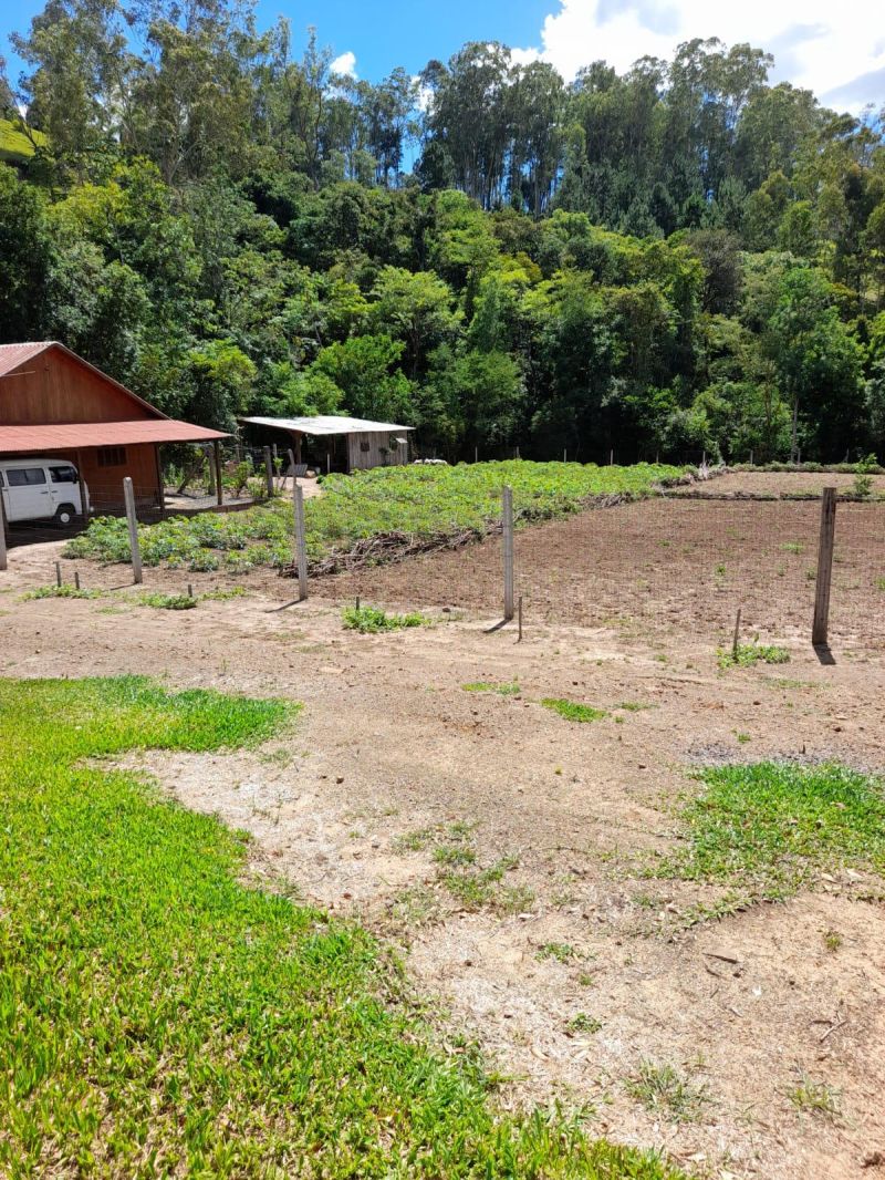 Sítio à venda no bairro distrito de Açouta Cavalo, Taquara
