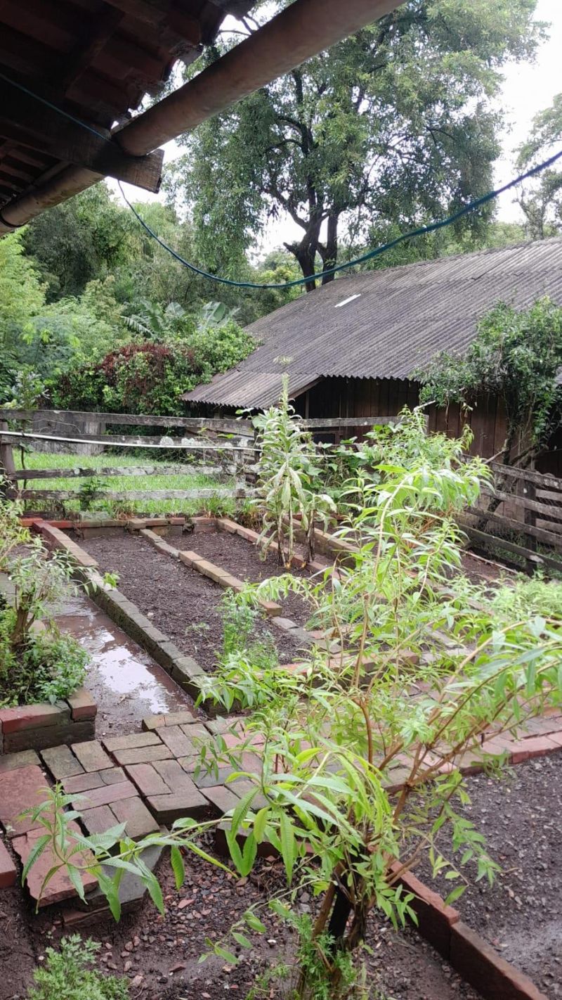 Sítio com 3 quartos, 3 banheiros e 400m² à venda no bairro Km 4, Taquara
