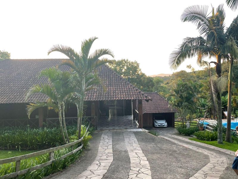 Sítio com 3 quartos, 3 banheiros e 400m² à venda no bairro Km 4, Taquara